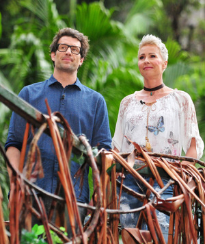 Führen gewohnt spitzzüngig durch die Show: Daniel Hartwich und Sonja Zietlow.