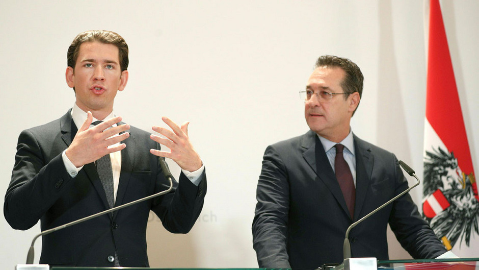 Kanzler und Vizekanzler werden von einem roten Gewerkschafter gelobt. Jetzt fordert die FSG den Renegaten zum Rücktritt auf.