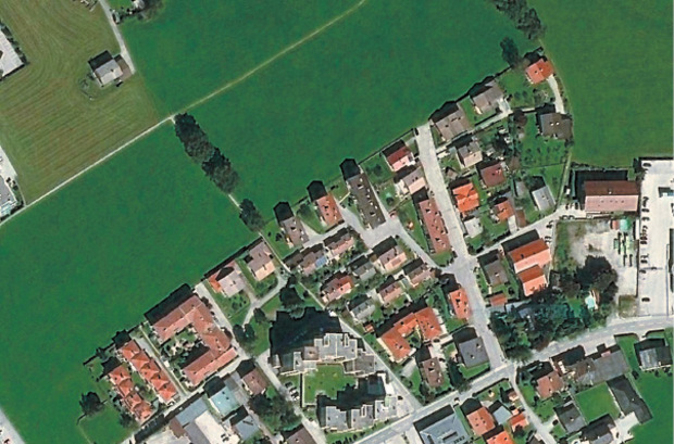 Die Feldwege sind nur gepachtet, der Durchgang ist bis auf Widerruf gestattet.