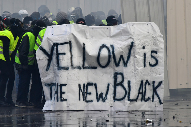 Anspielung an die bliebte Netflix-Serie "Orange is the new black".