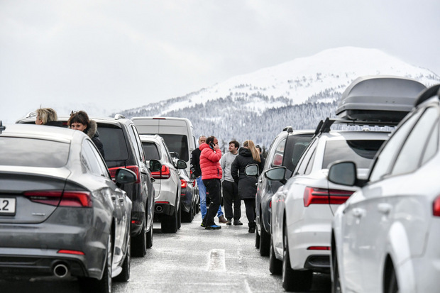 Stau auf der A13 bei Nösslach in Richtung Süden.