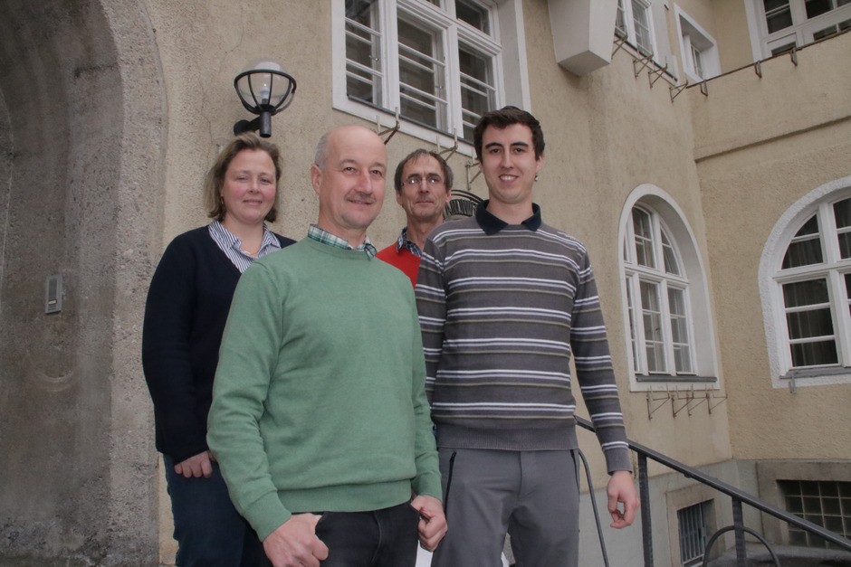 Elisabeth Haid (FS Fürstenburg in Burgeis) mit Karl Krug, Direktor-Stv. Paul Juen (LLA Imst) und Michael Krug (v. l.) suchten Lösungen.