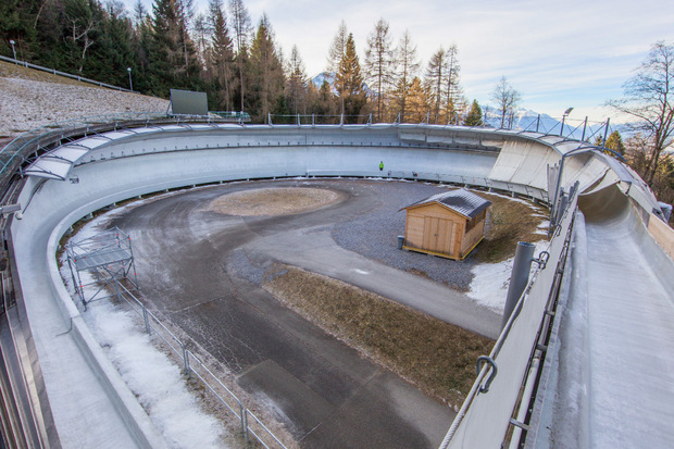 Mutige dürfen am Sonntag versuchen, durch den Igler Eiskanal zu rodeln.