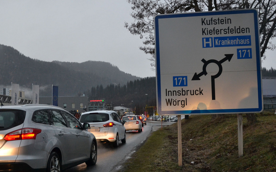In der Rubrik Kontaktanzeigen Zell (Kufstein) finden Sie 420 Kontaktanzeigen, u.a. Feste Beziehung, Flirt oder Erotik. Humor- und niveauvoller Mann 50 - mit Ecken und Kanten - mchte gerne eine tiefgrndige, liebevolle Suche Junge Schwnze zum blasen (18-30) 27 Single, 55, sucht eine niveauvolle Frau 55. Kontaktanzeigen Zell (Kufstein) | Locanto Dating Zell