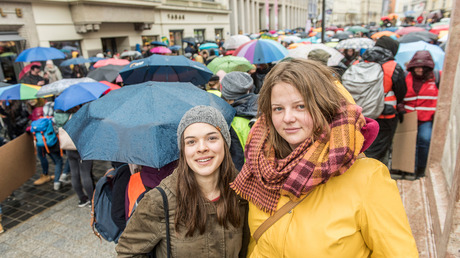 Organisatorin Anna Perktold und Rednerin Monika Messner hatten noch Zeit für ein Foto.