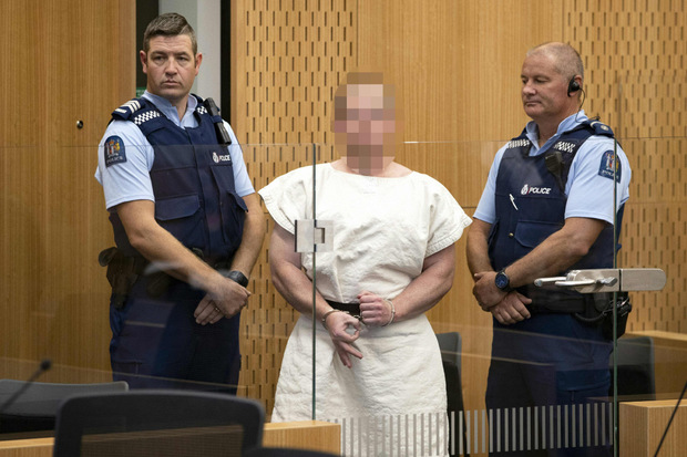 Der mutmaßliche Haupttäter wurde vor Gericht vorgeführt.