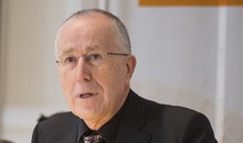 Roland Psenner (Mikrobiologe, Präsident Eurac Research): „Wenn die Gletscher in den Alpen weggeschmolzen sind, fehlt uns ein wichtiger Wasserspeicher.“