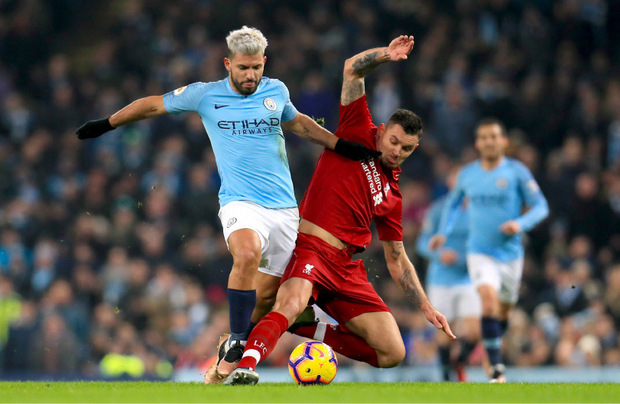 Der Kroate Dejan Lovren (r.) gegen den Argentinier Sergio Agüero – die Premier League steht für Internationalität.