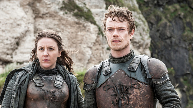 Asha und Theon Greyjoy schließen sich Daenery an.