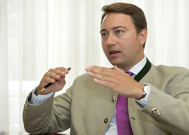 „Der Kanzler sollte sich nicht von der linken Meinungsmafia instrumentalisieren lassen.“ Manfred Haimbuchner
(FPÖ-Chef Oberösterreich)