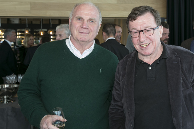 Gipfeltreffen: Der Sölder Seilbahner Jack Falkner holte Uli Hoeneß im Rahmen einer Benefizaktion in den Ice Q auf mehr als 3000 Metern Seehöhe.