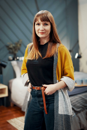Die Belgierin Sophie Barrezeele lebt seit 14 Jahren in Tirol. In ihren Wohndesigns setzt sie auf nordische Eleganz.