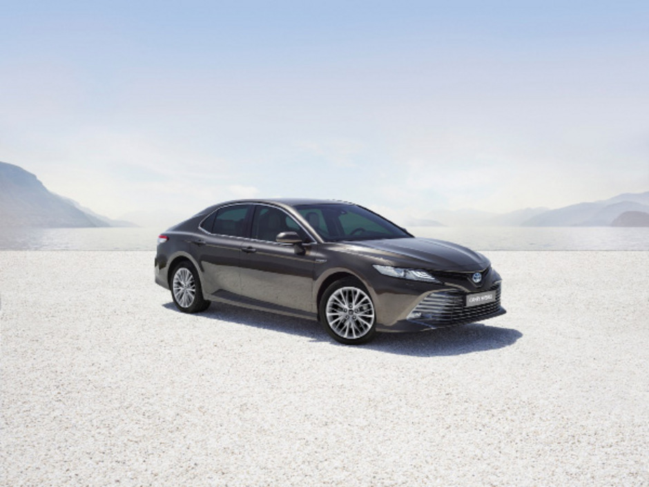 Den 4,89 Meter langen Camry werden österreichische Händler erst Anfang 2020 anbieten können.