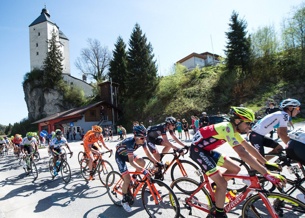 Die erste Etappe der Tour of the Alps führt über Mariastein.