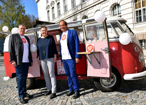 Reinhard Würzner (MUI), Anita Luckner-Hornischer (Land Tirol) und Peter Kreidl (MUI) klärten über Impfungen auf.