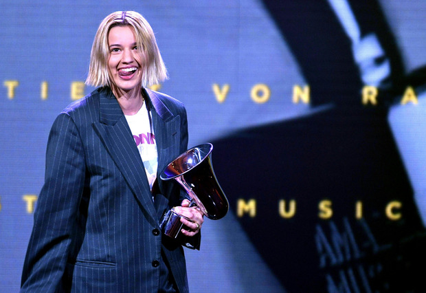 Mavi Phoenix gewann den FM4-Award.