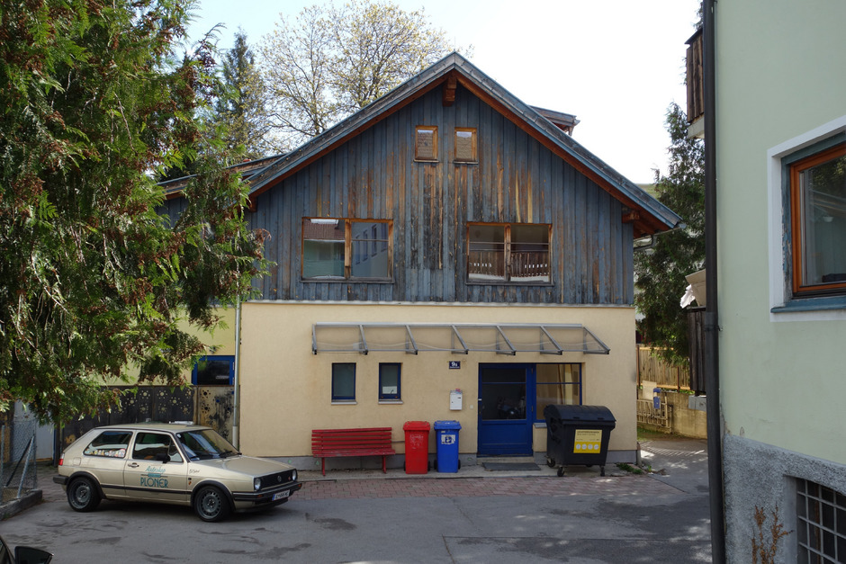 Ein „Träger der Kinder- und Jugendhilfe“ soll im Haus in der Telfer Bahnhofstraße einziehen.
