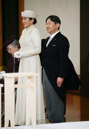Um Mitternacht geht das Kaiseramt offiziell auf Naruhito über.