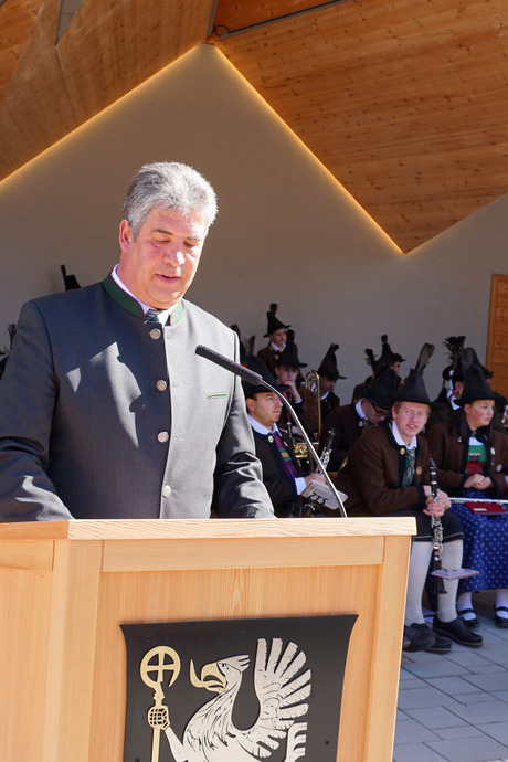 Bürgermeister Josef Lusser ist stolz auf den neuen Ortskern.