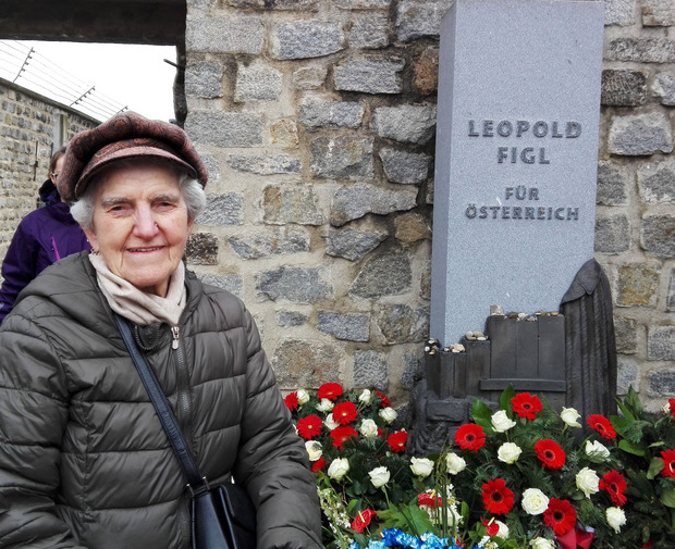 Die Zeitzeugin Anna Hackl (88), deren Familie bei der sogenannten Mühlviertler Hasenjagd geflohenen KZ-Häftlingen unter Lebensgefahr Unterschlupf geboten hatte.