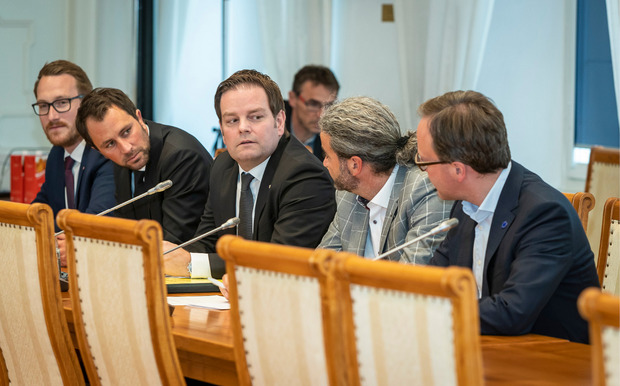 Die Opposition im Landtag nominierte FPÖ-Chef Markus Abwerzger (Mitte) zum Vorsitzenden des U-Ausschusses, brachte diesen aber nicht durch.