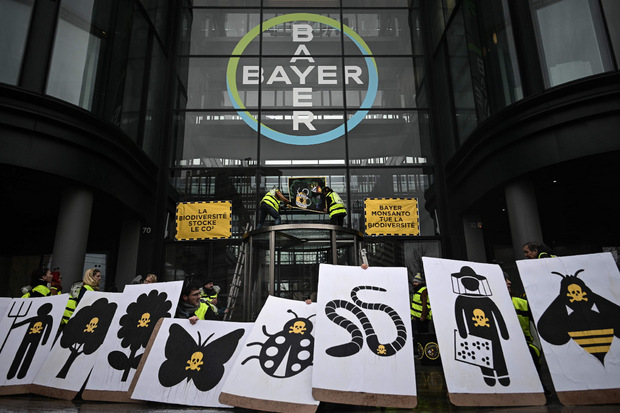 Bayer hat durch die Übernahme von Monsanto nicht nur viele Prozesse anhängig - auch der Imageschaden ist beträchtlich.