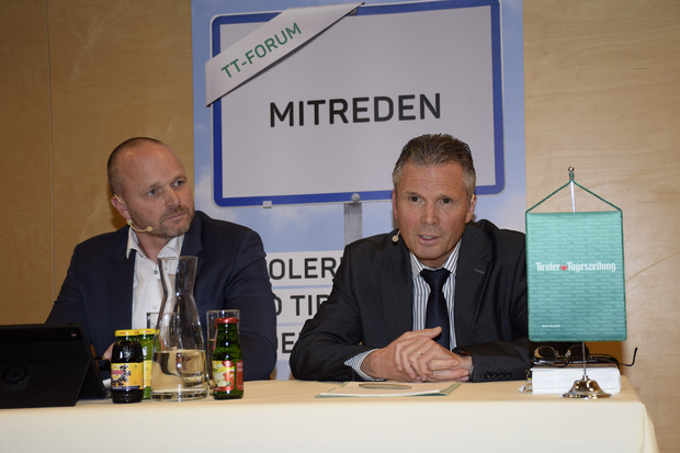 Herwig Glössl (GF Rohrdorfer Umwelttechnik GmbH) und Bezirkshauptmann Christoph Platzgummer.
