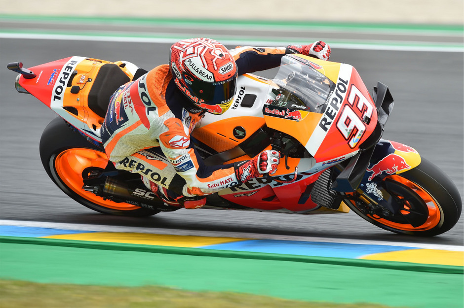Marc Marquez raste auch im Qualifying in Le Mans auf Platz eins.