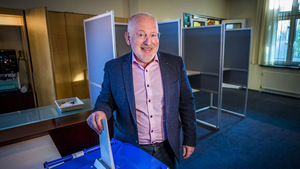 Frans Timmermans, Spitzenkandidat der Sozialdemokraten, gab am Donnerstag seine Stimme im niederländischen Heerlen ab.