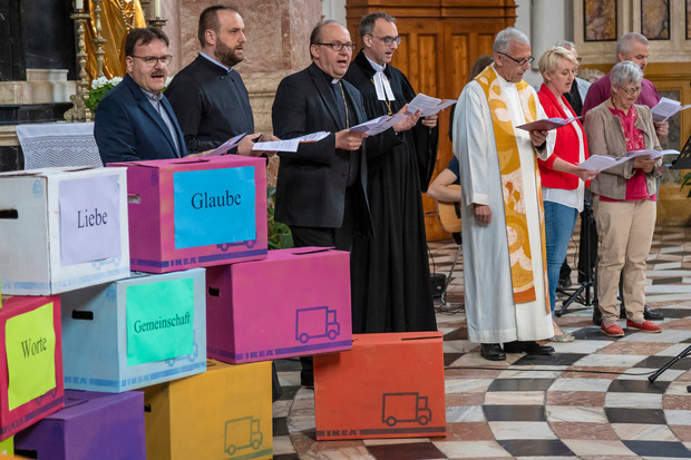Offene Türen: Gefeiert wurde u. a. im Innsbrucker Dom mit viel musikalischer Umrahmung.