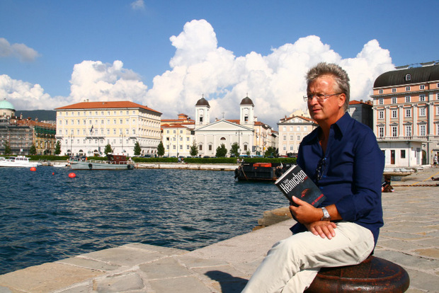 Veit Heinichen lebt in Triest und schreibt Krimis über die Stadt.