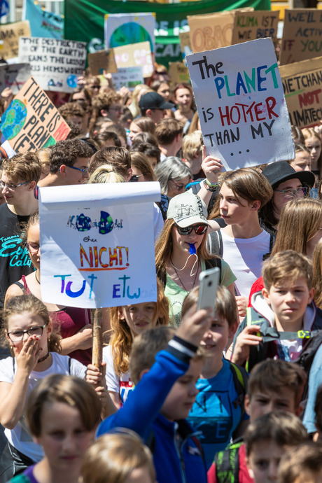 Schüler und Studenten aller Altersklassen demonstrierten mit.