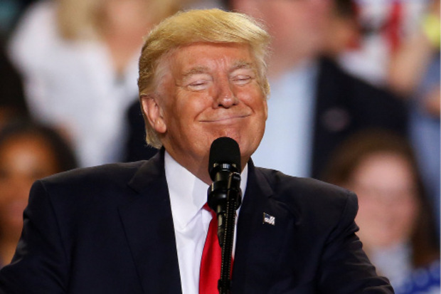 ... während Donald Trump immer noch im Amt ist.