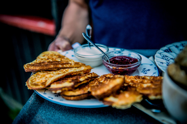 Auf der Renndolsetra erwarten Wanderer ofenfrische Waffeln.