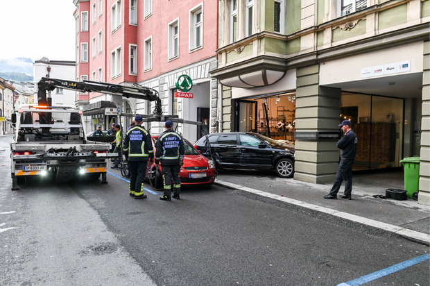 Der Unfall ereignete sich in der Leopoldstraße im Stadtteil Wilten.