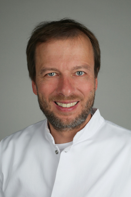 „Meistens, wenn Eltern meinen, dass es Durchfall ist, handelt es sich eigentlich um eine Verstopfung.“
Oliver Renz
(Kinderchirurg)
