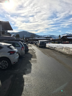 Schon jetzt ist die Verkehrssituation in der Schulgasse im Winter äußerst problematisch.