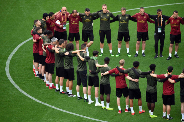 Arsenals Kicker spielen für ihren Teamkollegen Henrikh Mkhitaryan, der aufgrund politischer Spannungen zuhause blieb.
