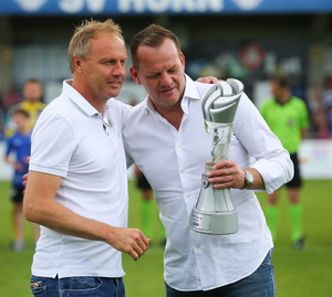 Vor dem Spiel wurde WSG-Coach Thomas Silberberger von Bundesliga-Vorstand Reinhard Herovits als "Trainer des Jahres der 2. Liga" geehrt.