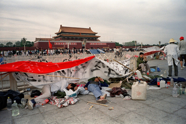 Zwei Wochen vor dem Massaker: Schlafende Studenten auf dem Tian‘anmen.