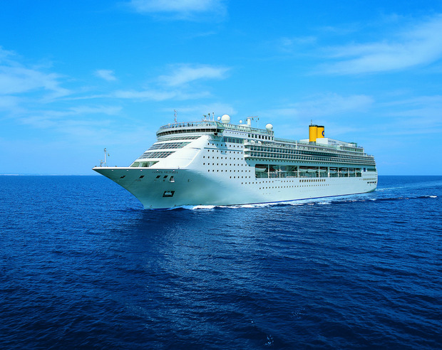 253 Meter lang und Platz für fast 2400 Passagiere – die Costa Victoria.