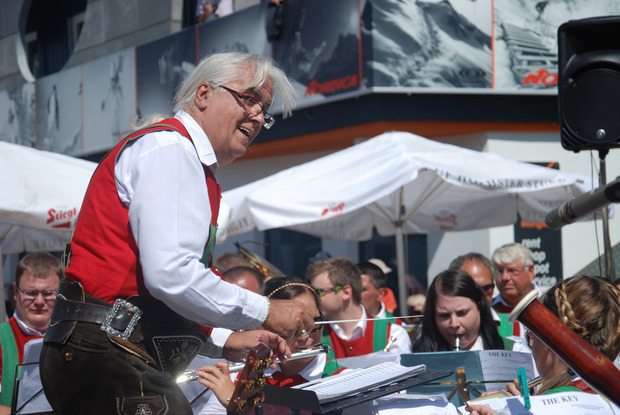 Welt-Kapellmeister Hermann Delago bringt am Samstag den Lansersee in Schwingung.