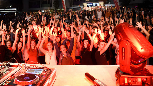 Das Kufstein Unlimited lockt von 14. bis 16. Juni wieder tausende Musikfans in die Festungsstadt.