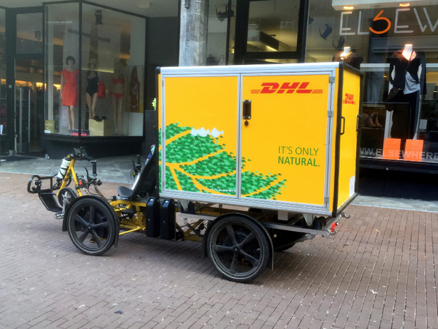 Das Cubicycle von einem Paketdienst ist seit Mai in Innsbruck unterwegs und soll Lieferautos in der Stadt ersetzen.