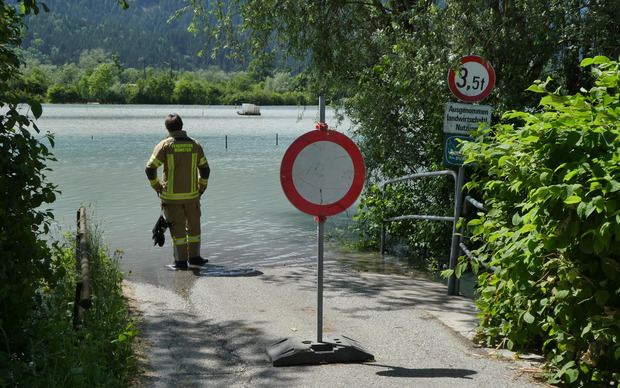In Münster, a field was flooded - the fire department was in action.