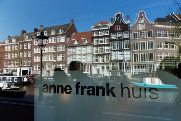 Das Anne Frank Haus in Amsterdam ist mittlerweile Museum und Gedenkstätte und wird von zahlreichen Touristen besucht.