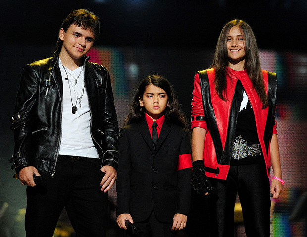 Eine Aufnahme von Jacksons Kindern Prince Jackson (l.), Blanket Jackson (Mitte) and Paris Jackson (r.) aus dem Jahr 2011.