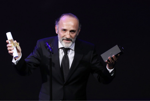 Karl Markovics wurde für seine erste Operninszenierung, „Das Jagdgewehr“ (Bregenzer Festspiele), als bester Regisseur ausgezeichnet.