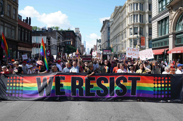 Neben dem "Pride March" wurde auch der "Queer Liberation March" ausgerichtet. Dabei lag der Schwerpunkt deutlicher auf politischen Forderungen nach Gleichberichtigung. Sponsoren gab es keine - und auch die Polizei durfte nicht mitmarschieren.