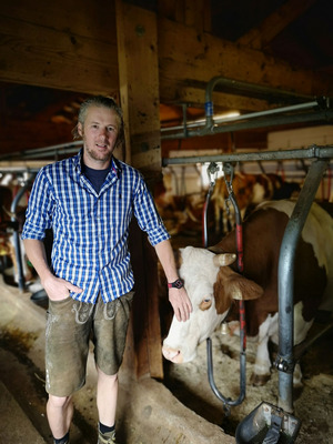 Die Kühe von Andreas Eisenmann verbringen den Almsommer auf der Saukogelalm in Itter.